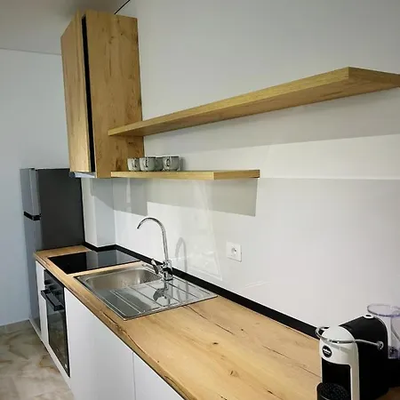 Apartment Pine At San Pietro Durrës