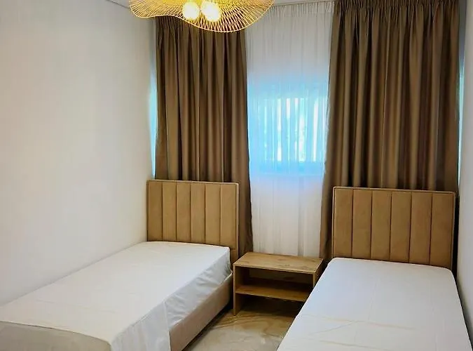 Pine At San Pietro Appartement Durrës