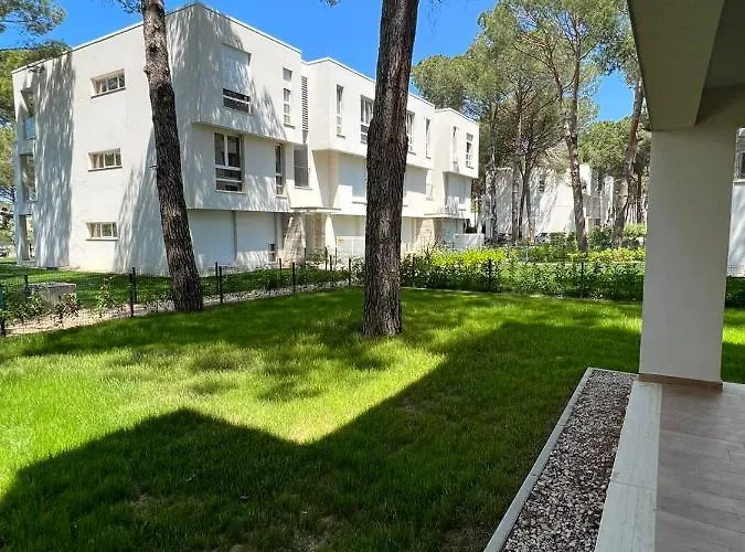 Pine At San Pietro Durrës