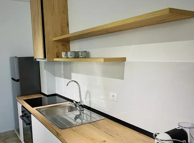Appartement Pine At San Pietro Durrës