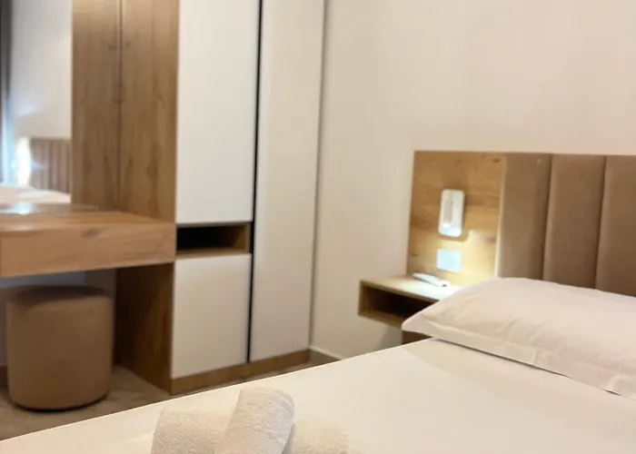 Pine At San Pietro Appartement Durrës
